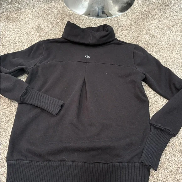 ALO Yoga Black Haze Turtleneck Cowl Neck Sweatshirt Size S - Picture 3 of 3